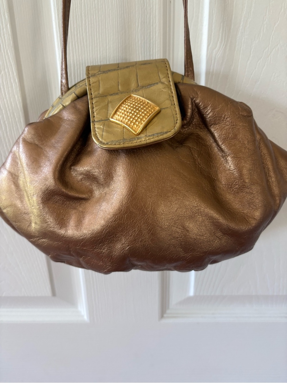 Vintage Manolucci Bronze Leather Crossbody Bag Croc Embossed Accent